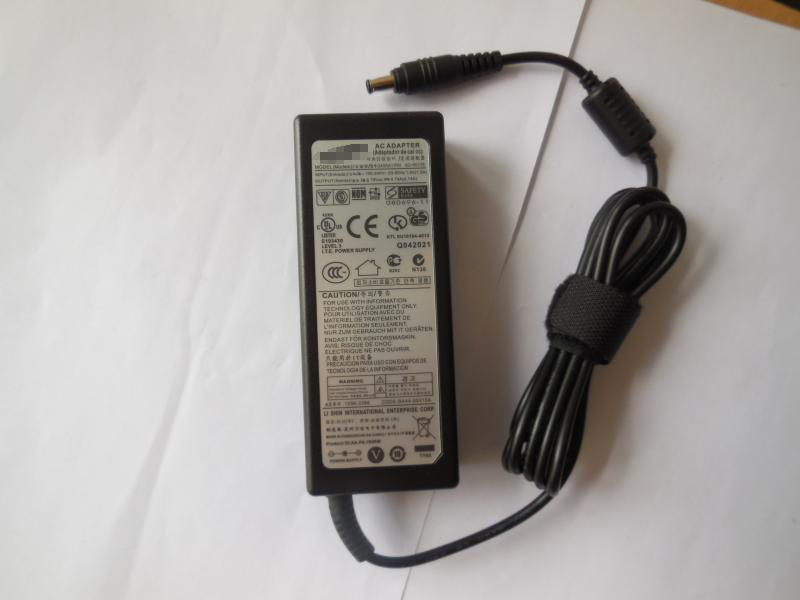Compatible AC Adapter Charger Avec Centre Pin Tip 90 W 19 V 4.74 A Samsung 